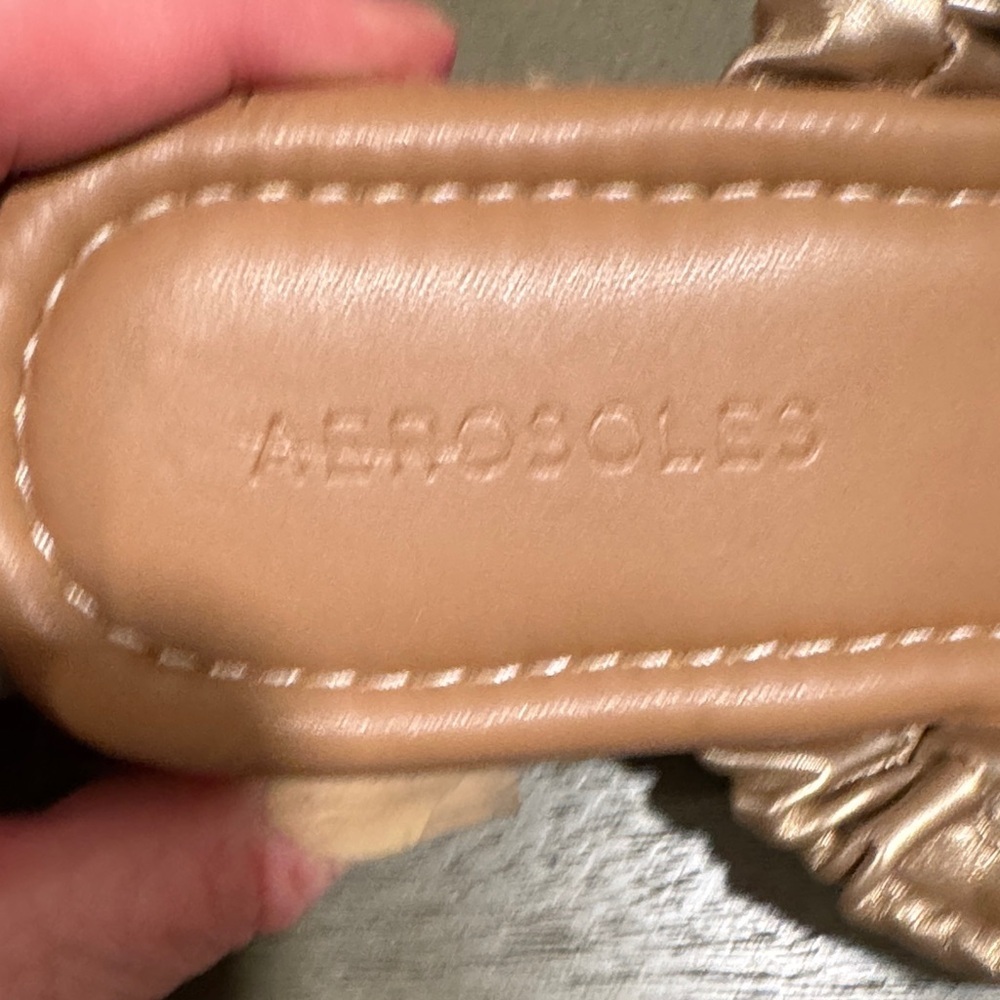 AEROSOLES Cream Ruched Sandals - Picture 5 of 6